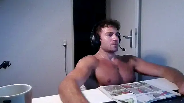 alpha-hunk élő XXX-chatje