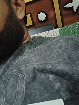 TNTBOSS01: απευθείας συνομιλία ΧΧΧ