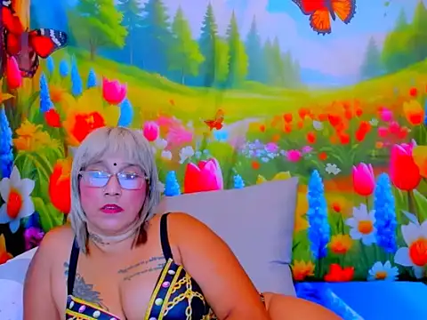 indianroxy live XXX chat