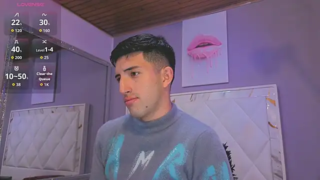 Un_Sluttyy Adlı Modelin Canlı XXX Sohbeti