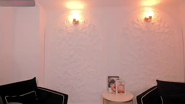 NatalieLewis Live XXX Chat