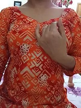 Tanha18 Adlı Modelin Canlı XXX Sohbeti