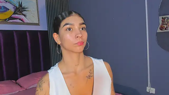 LauraAristizabal Chat XXX in diretta