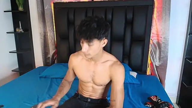 MaxiimoRomano_ 라이브 XXX 채팅