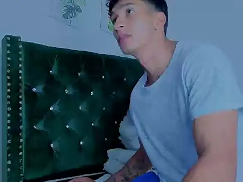 Chatroom XXX en direct de Zayn_Moretti