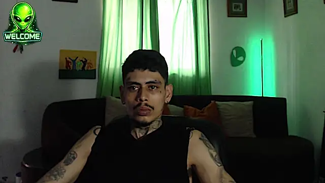 Chat XXX en directo de alpha_zom