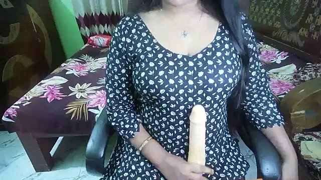 BengaliQueenStar XXX чат на живо