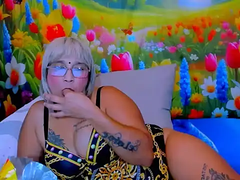 indianroxy 现场XXX聊天
