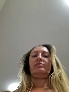 Živý XXX chat Miss____Mia_