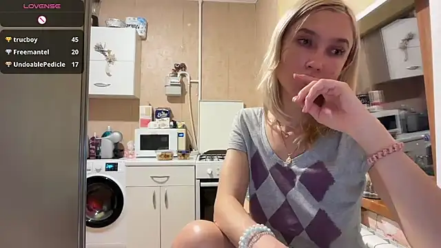 AngelJeni XXX чат на живо