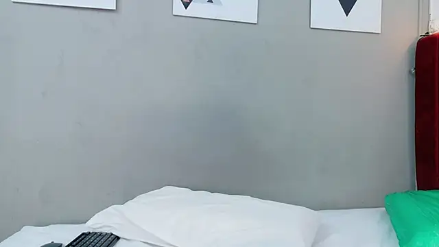NaughtyyMommyyy live XXX chat