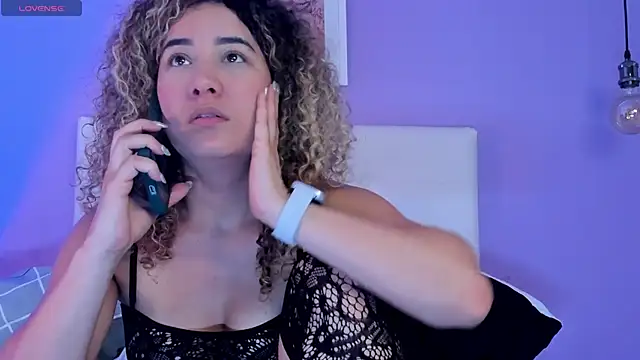 Charlotte11-11's Live XXX Chat