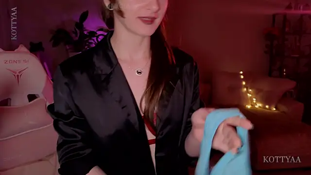 Chat XXX en directo de -Kottyaa-
