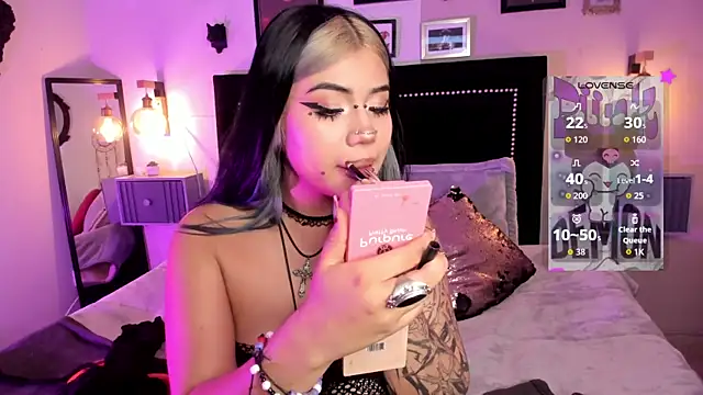pinkk_deemon Chat XXX in diretta