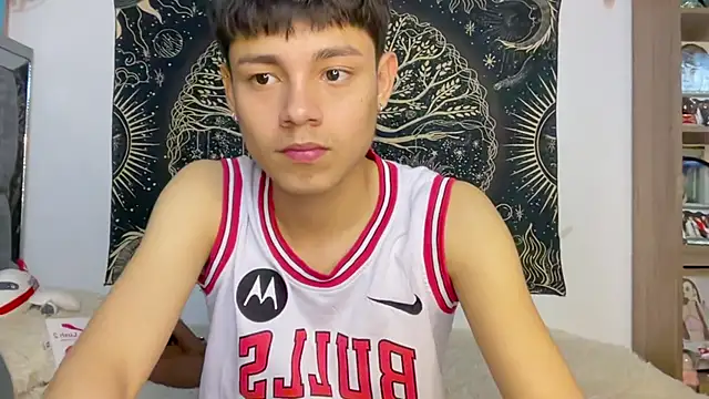 Czat XXX na żywo – Andy_Belier23