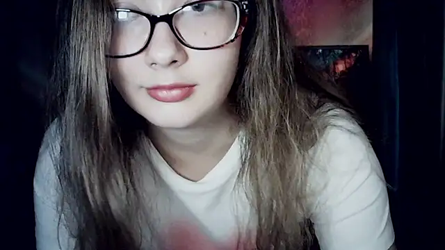 צ'אט XXX בשידור חי של MoodieMira