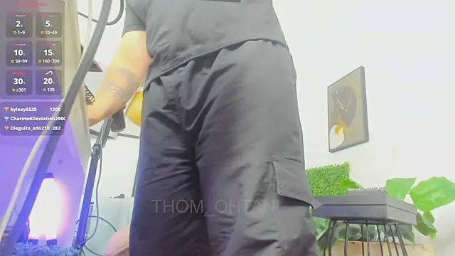 Thom_Ohtani's Live XXX Chat