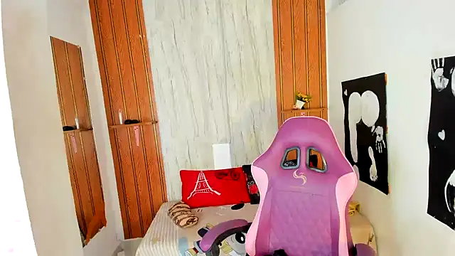 Czat XXX na żywo – Emily_Coper18