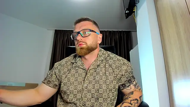 Živý XXX chat Findom_guy