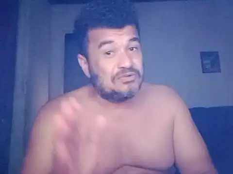 tarra122 Adlı Modelin Canlı XXX Sohbeti