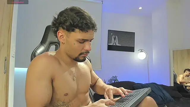 justin_lenox Chat XXX in diretta