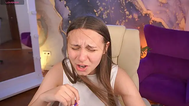 TinyNatalie Chat XXX live