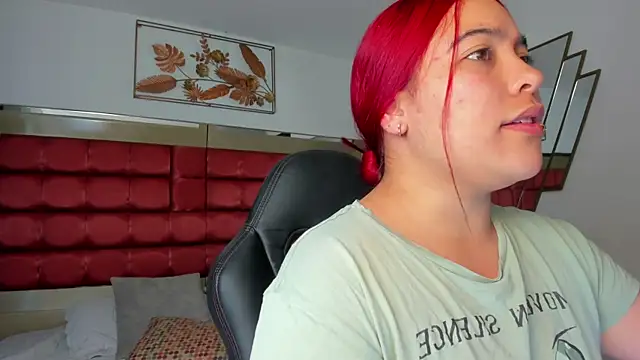 Онлайн чат XXX AfroditaVega_