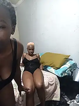 Mitchell2003's Live XXX Chat