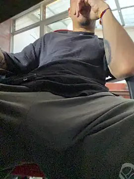 AlphaMasterXxx 现场XXX聊天