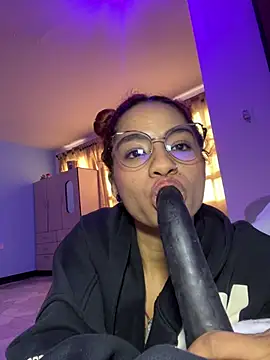 Rchelx69x Adlı Modelin Canlı XXX Sohbeti