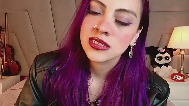 Emilyroth: онлайн-секс-чат