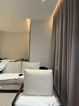 XXX chat uživo modela nide-laoshi