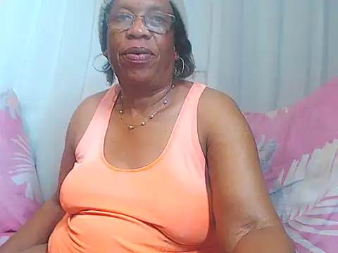 Chat XXX en directo de Freakyassnwildx