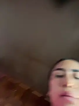 maaluhn Live XXX chat