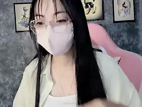 Noren99 Adlı Modelin Canlı XXX Sohbeti
