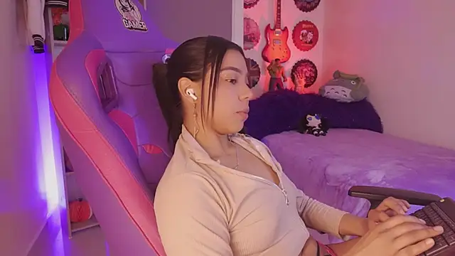 madelyn_rose_'s Live XXX Chat
