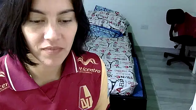 Bandida553 Adlı Modelin Canlı XXX Sohbeti