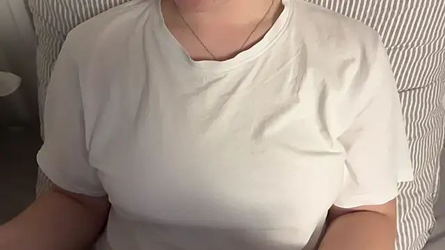 Lucyschickt Live XXX-Chat