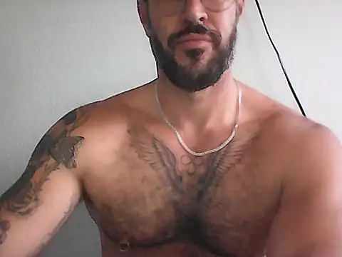 mrbighairychest: онлайн-секс-чат