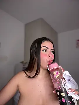 Mary_ivett Adlı Modelin Canlı XXX Sohbeti