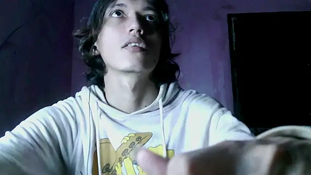 Chat +18 de cherryuwu ao vivo