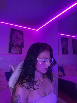 Chatroom XXX en direct de SamathaMay