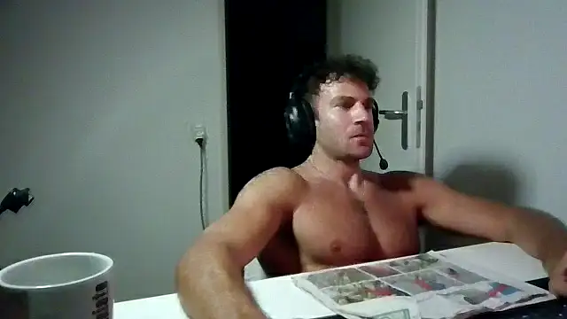 XXX chat uživo modela alpha-hunk