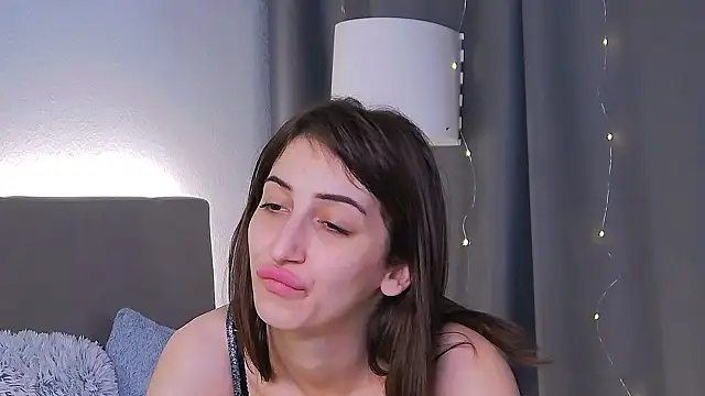 SofiaHill's Live XXX Chat