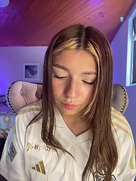 Isabella18_pink 现场XXX聊天