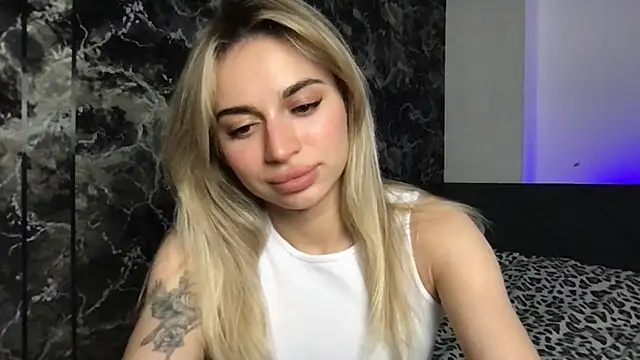 miri077 XXX чат на живо
