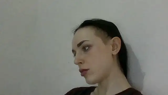 Trinsy_Love Chat XXX in diretta