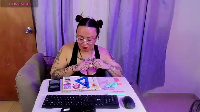 MiaYMolly's Live XXX Chat