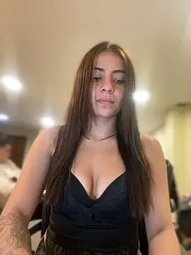 Онлайн чат XXX Hanna_Cruz_