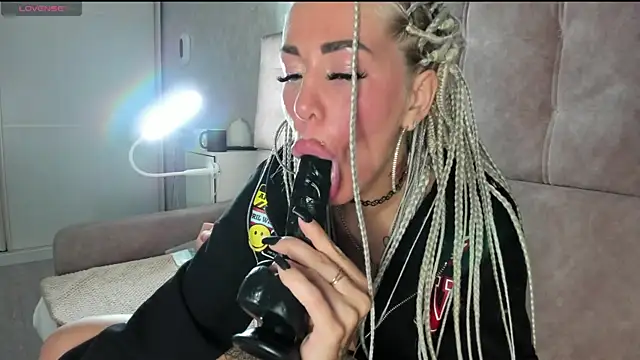 Živý XXX chat Kira_Key